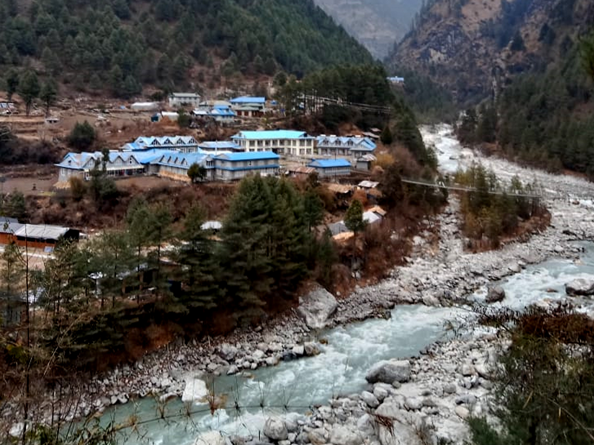 Everest base camp trek Phakding village