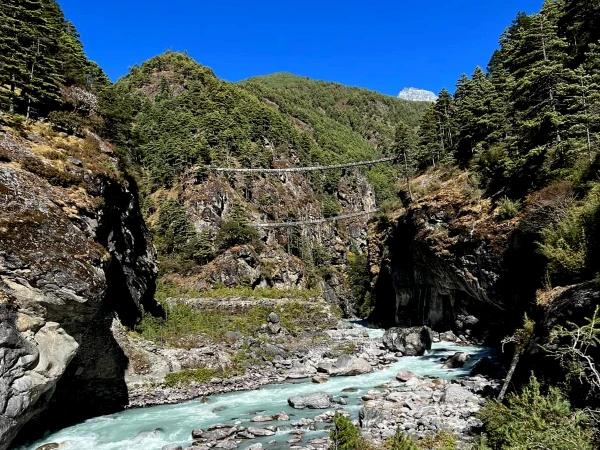 Verest Trek Heli Return Hillary Bridge