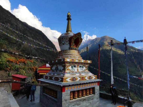 Chhomrong Buddhist Stupa