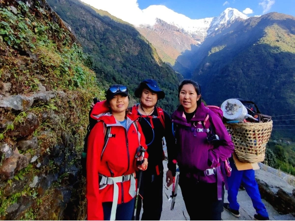 Himchuli View Tadapani Abc Trek