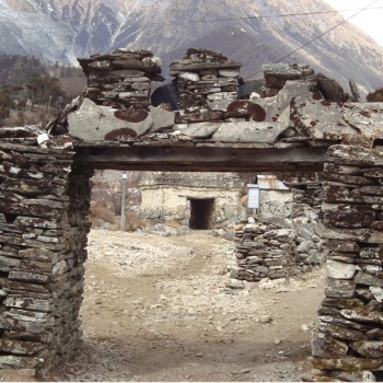 Manaslu-circuit-gallery: Buddhist Memorial way for welcome to tourist